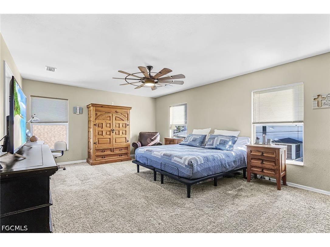 1422 NE 9th Terrace Cape Coral FL 33909 2026014922 image11