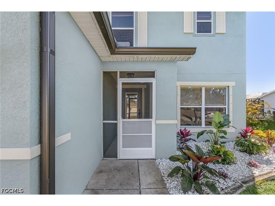 1422 NE 9th Terrace Cape Coral FL 33909 2026014922 image4