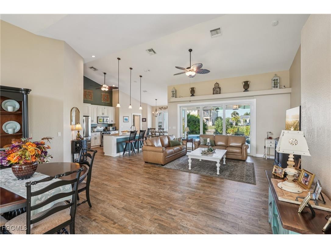 1422 NW 38th Place Cape Coral FL 33993 2026001028 image4