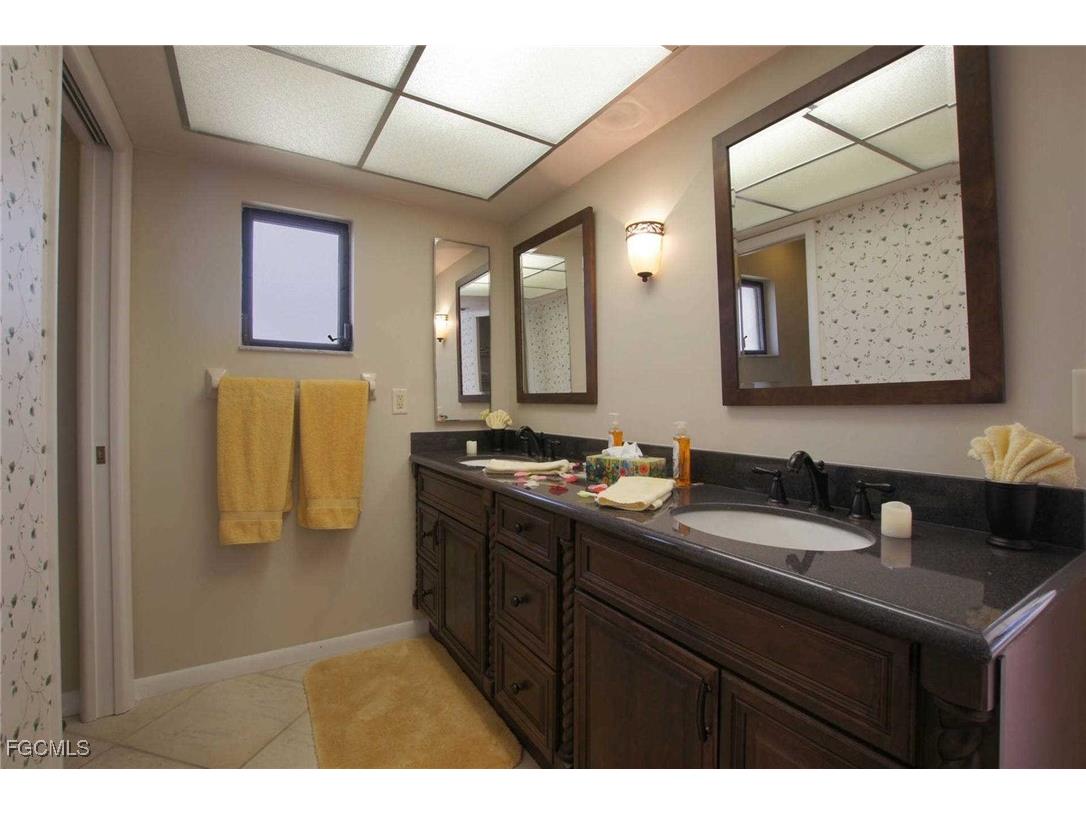 1422 SE 12th Terrace Cape Coral FL 33990 2025009746 image10