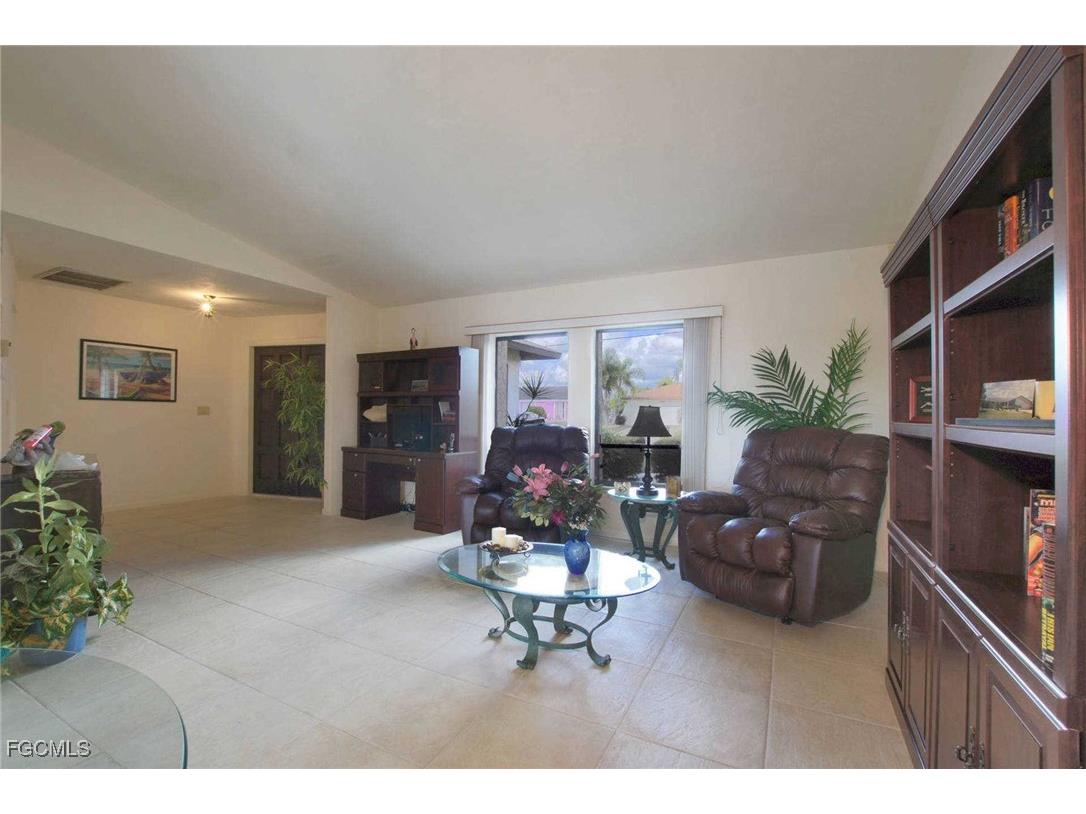 1422 SE 12th Terrace Cape Coral FL 33990 2025009746 image8