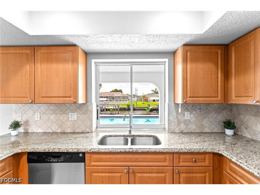 1422 SE 15th Terrace Cape Coral FL 33990 2026015541 image10