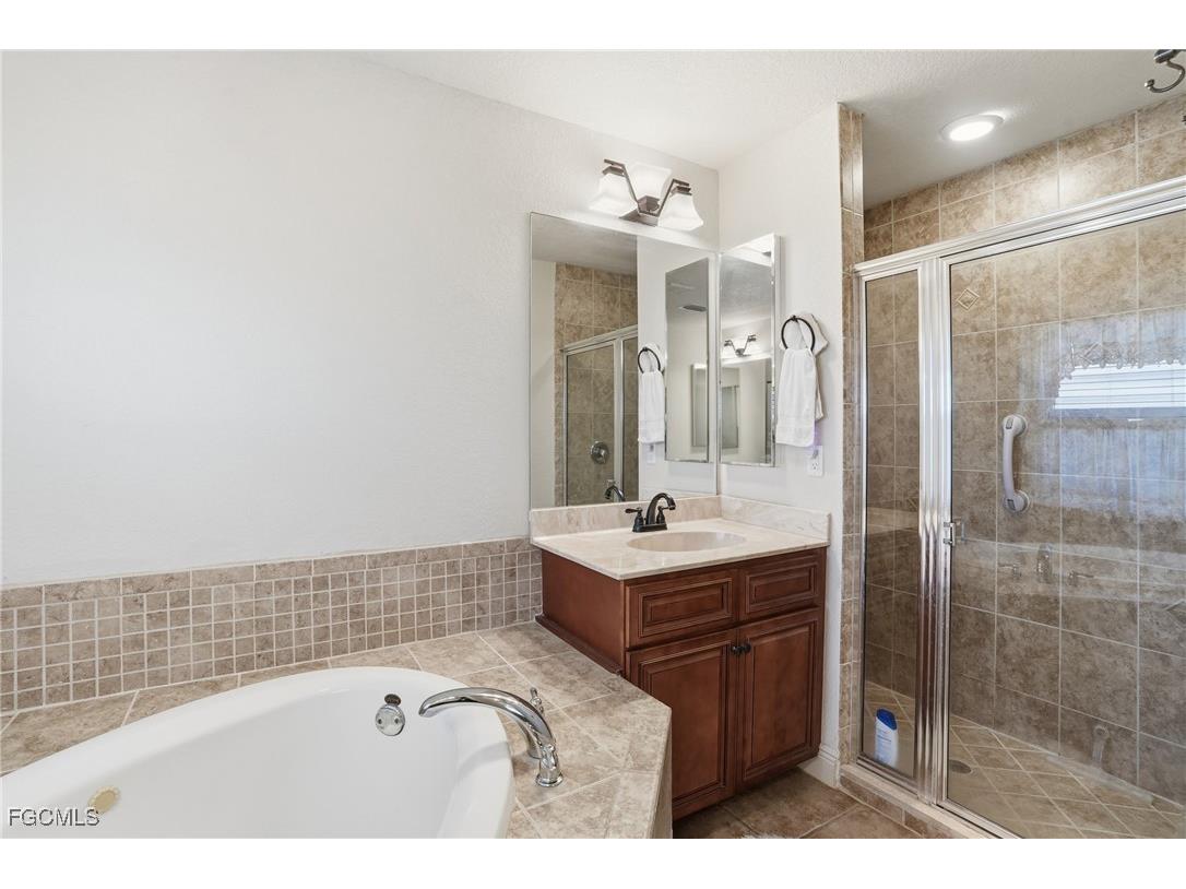 1422 SW 16th Terrace Cape Coral FL 33991 2026004390 image17