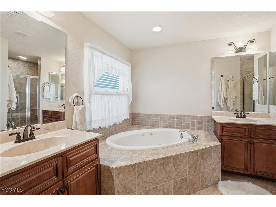 1422 SW 16th Terrace Cape Coral FL 33991 2026004390 image19