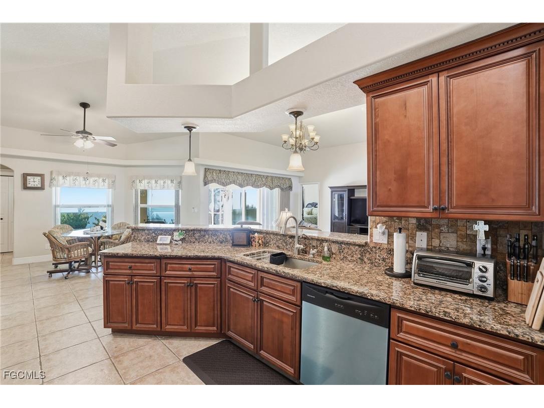 1422 SW 16th Terrace Cape Coral FL 33991 2026004390 image6