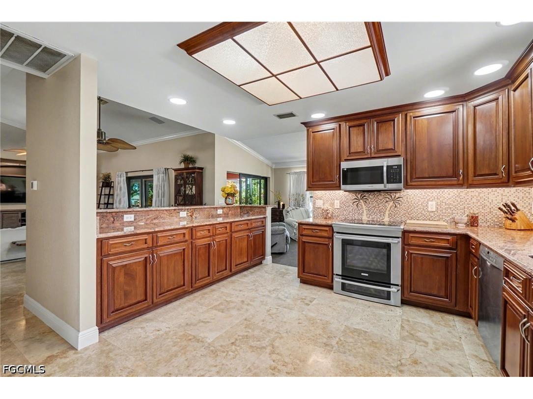 1422 SW 4th Avenue Cape Coral FL 33991 2026018024 image17