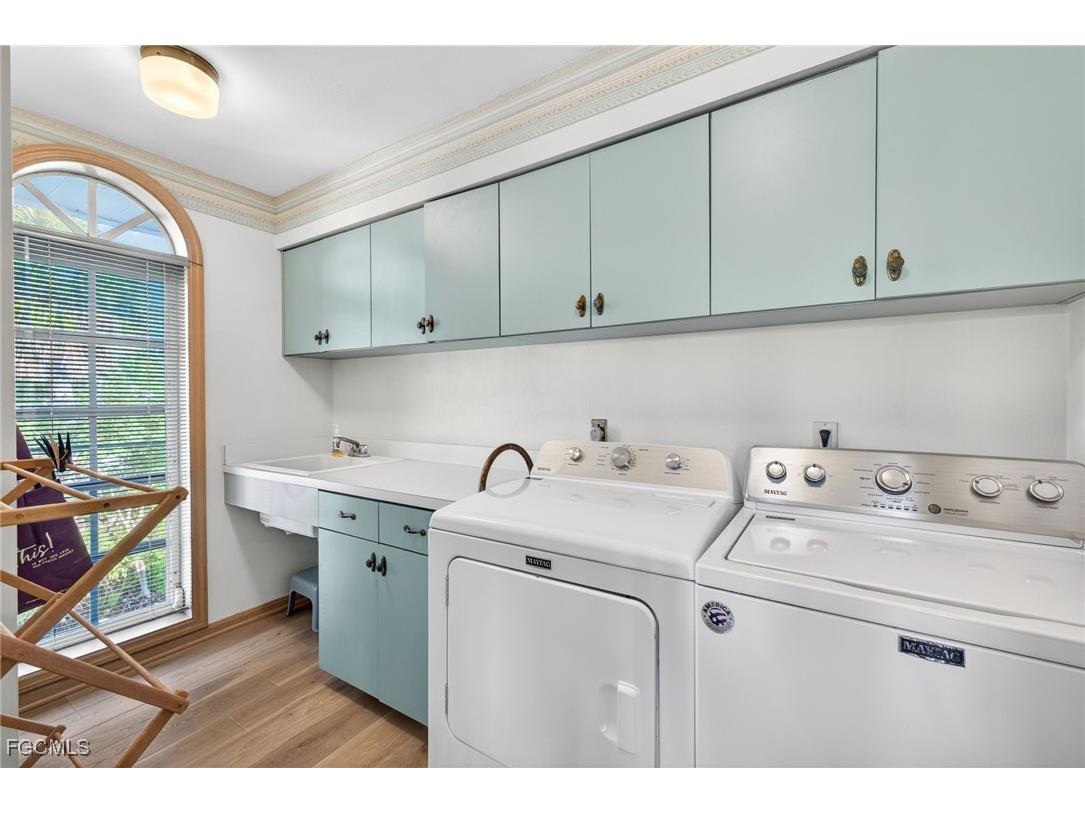 1422 Sanderling Circle Sanibel FL 33957 2025023496 image24