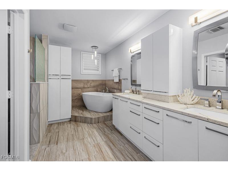 14220 Royal Harbour Court #707 Fort Myers FL 33908 2026004783 image12