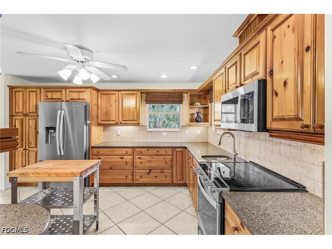 14221 Clubhouse Drive Bokeelia FL 33922 2026021268 image12