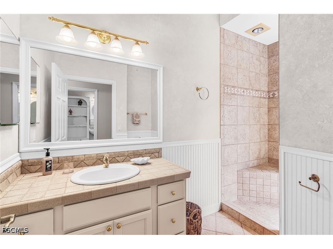 14221 Clubhouse Drive Bokeelia FL 33922 2026021268 image23