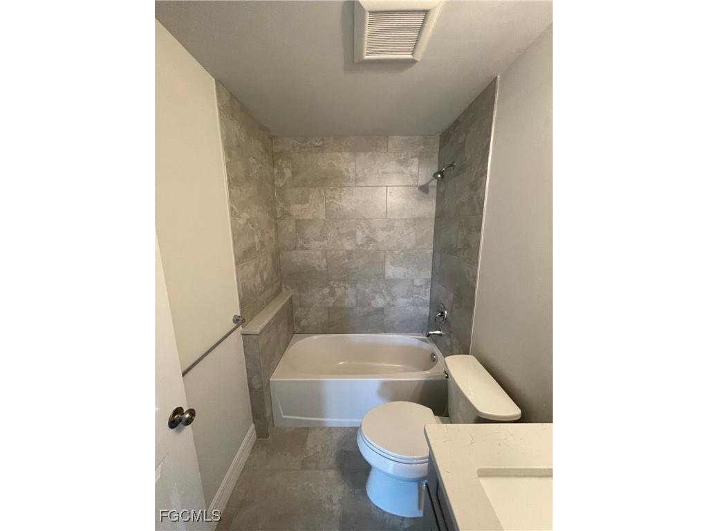 1423 Gleason Parkway Cape Coral FL 33914 2025014265 image10