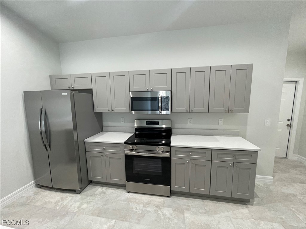 1423 Gleason Parkway Cape Coral FL 33914 2025014265 image5