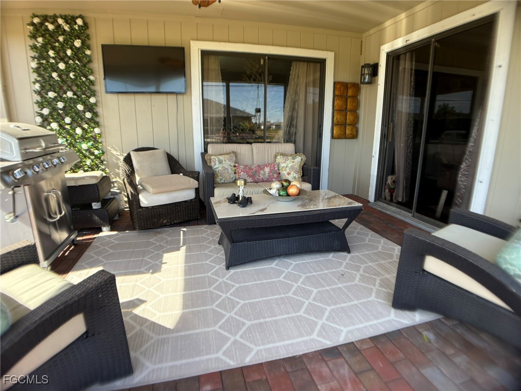 1423 NE 13th Avenue Cape Coral FL 33909 2025018802 image1