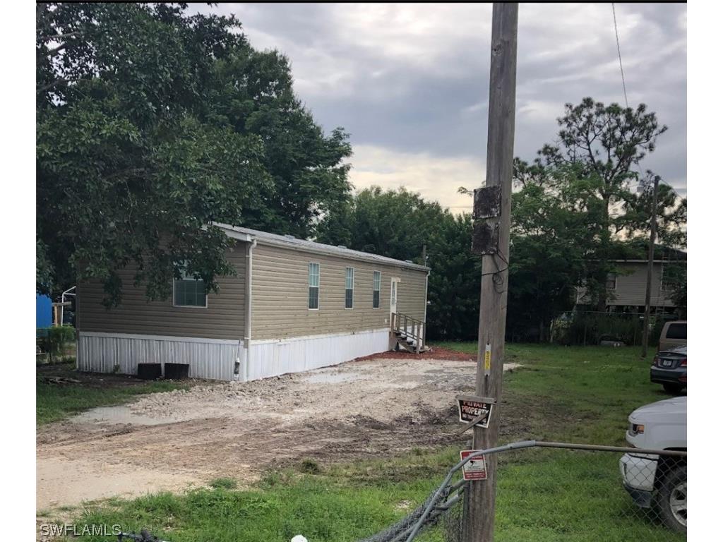 1423 Orange Street Immokalee FL 34142 223039023 image1