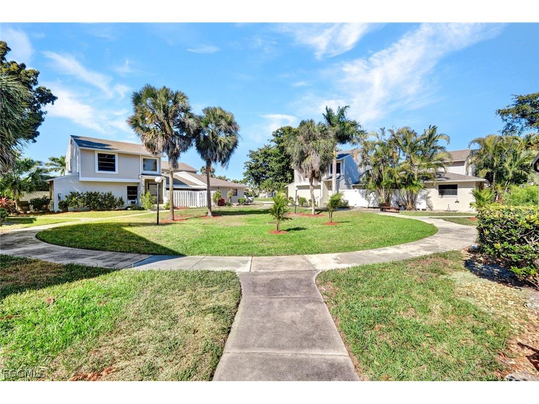 1423 SW Courtyards Terrace #70 Cape Coral FL 33914 2026009131 image1