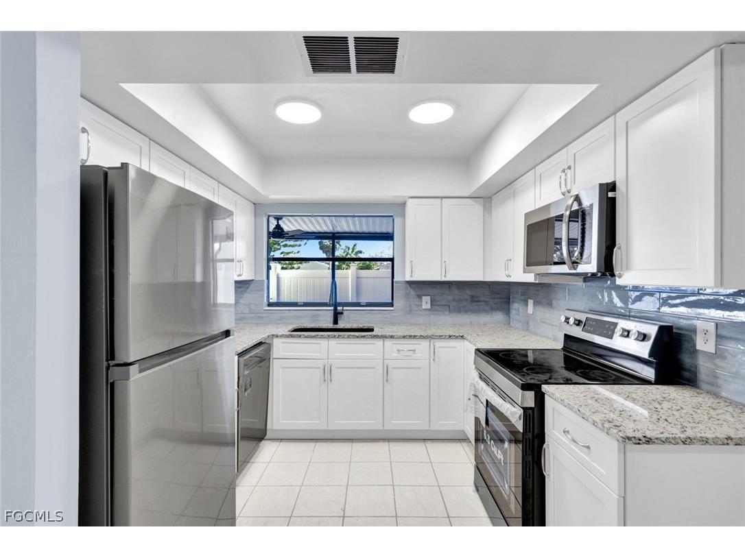 1423 SW Courtyards Terrace #70 Cape Coral FL 33914 2026009131 image11