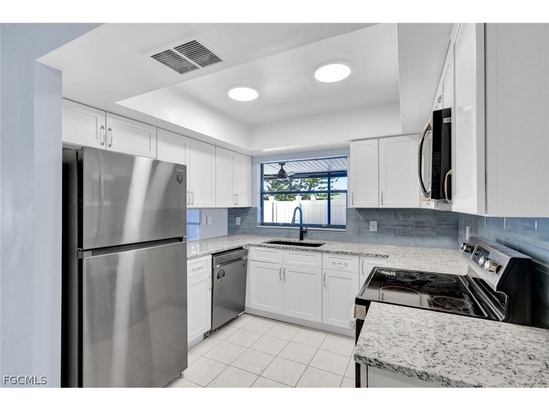 1423 SW Courtyards Terrace #70 Cape Coral FL 33914 2026009131 image8