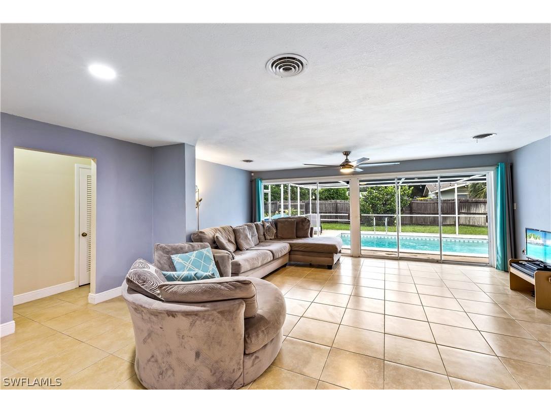 1423 Terra Palma Drive Fort Myers FL 33901 223005417 image1