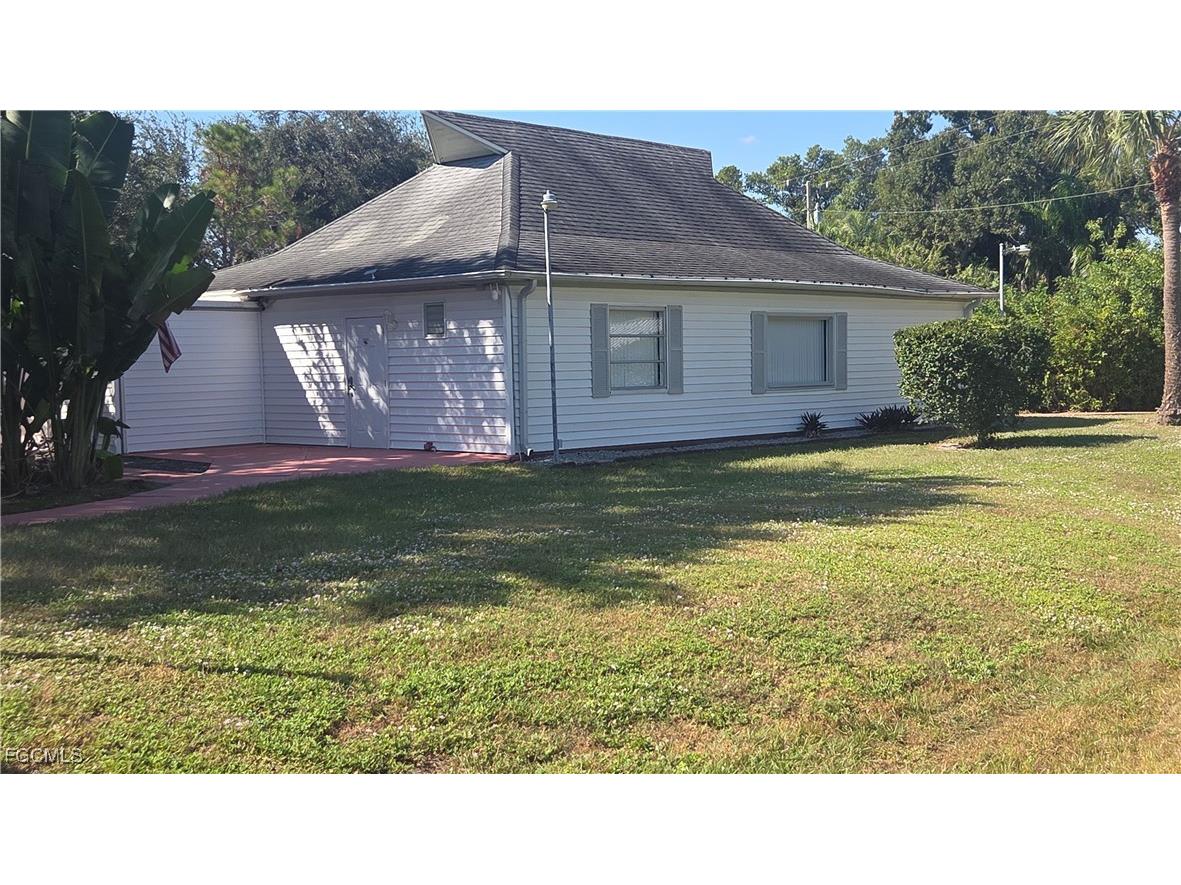 1423 Tropic Terrace North Fort Myers FL 33903 2025020916 image19