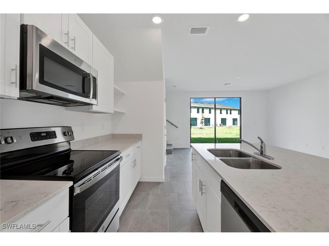 14236 Oviedo Place Fort Myers FL 33905 225077715 image5