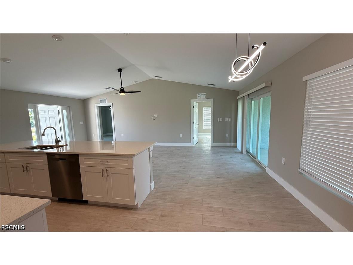1424 NE 37th Street Cape Coral FL 33909 2026025664 image3