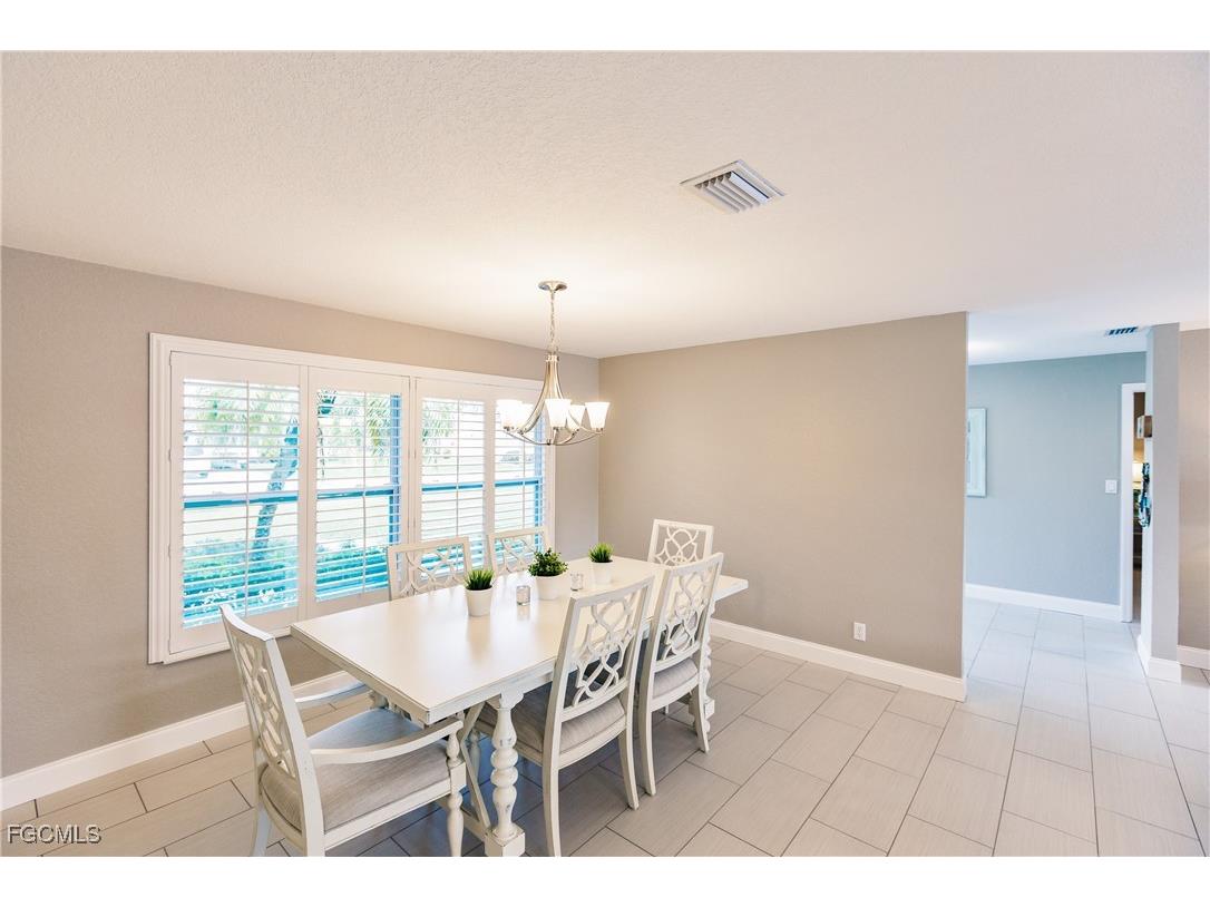 1424 Windsor Court Cape Coral FL 33904 2025026432 image13