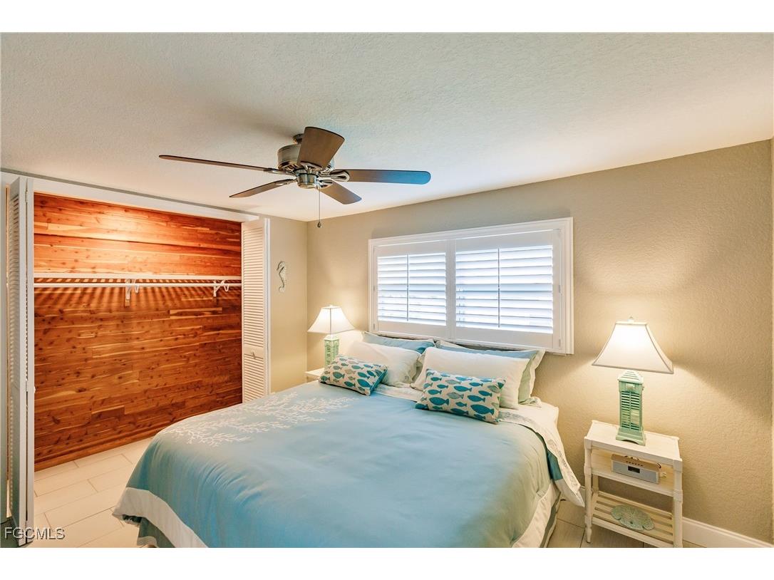 1424 Windsor Court Cape Coral FL 33904 2025026432 image20