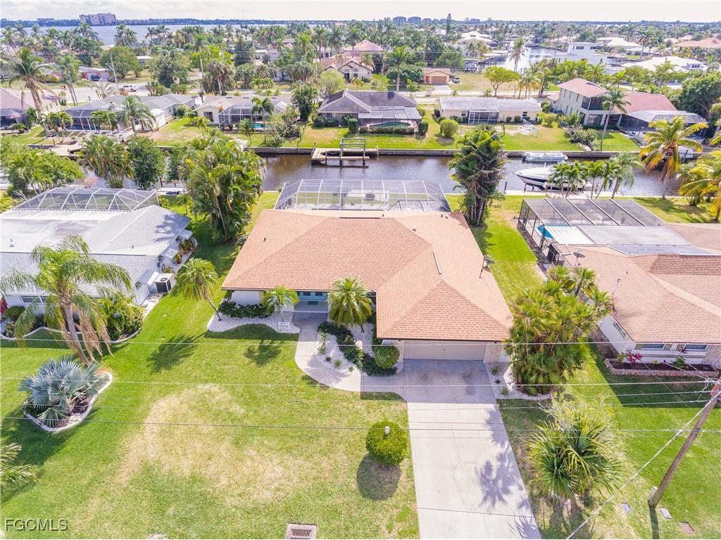1424 Windsor Court Cape Coral FL 33904 2025026432 image3