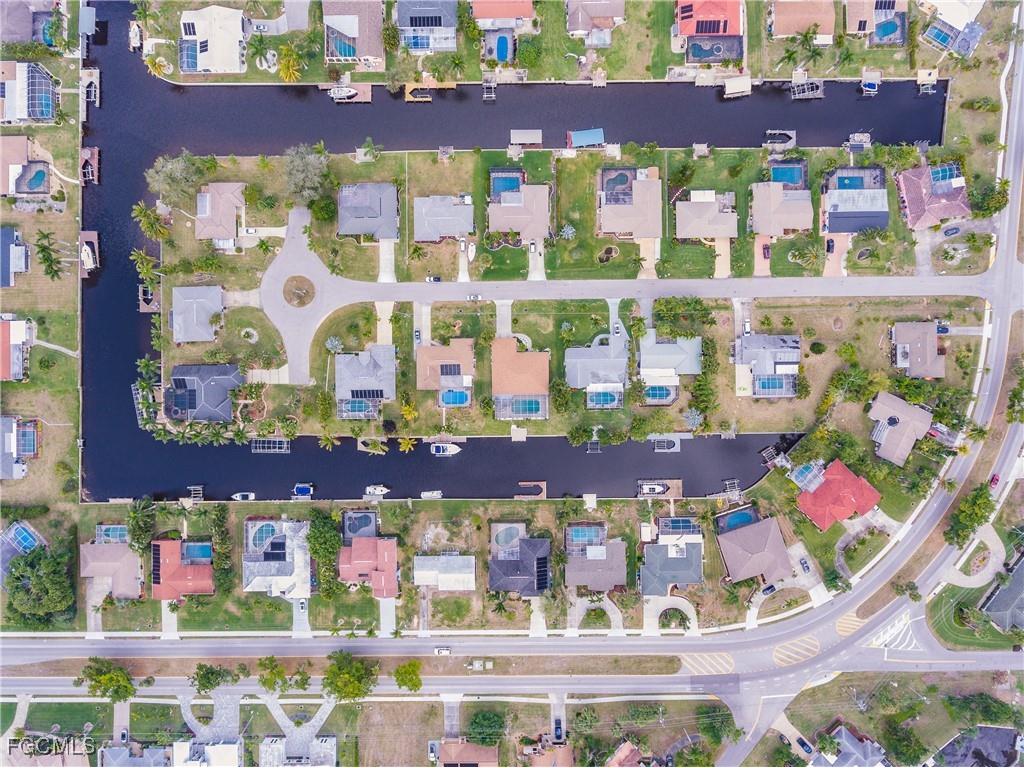 1424 Windsor Court Cape Coral FL 33904 2025026432 image34