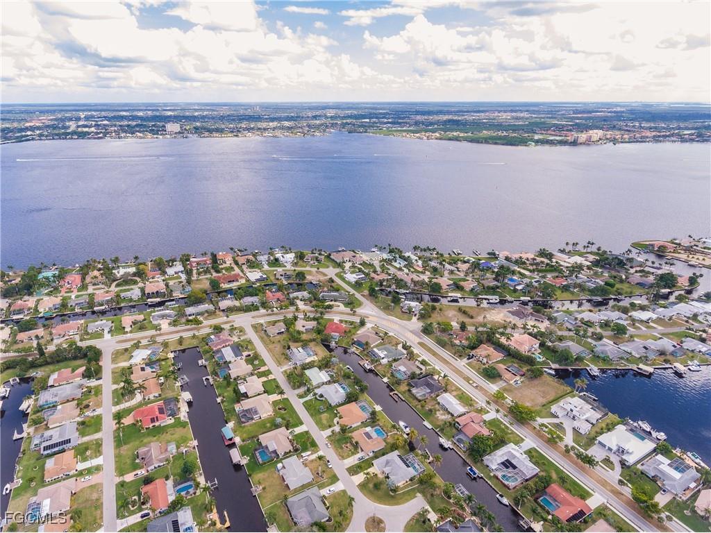 1424 Windsor Court Cape Coral FL 33904 2025026432 image35