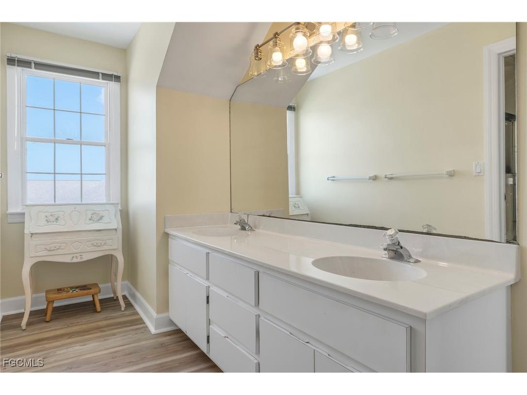 1425 Causey Court Sanibel FL 33957 2025014878 image28