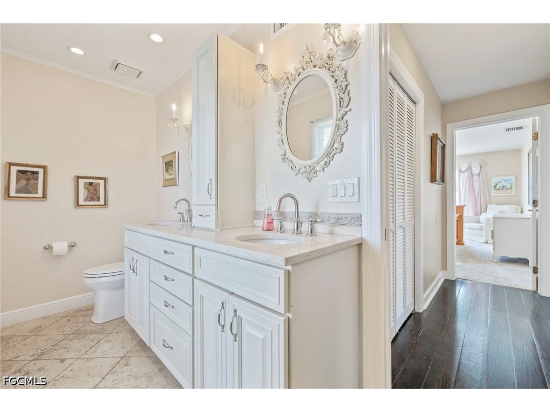 1425 Causey Court Sanibel FL 33957 2026024656 image18
