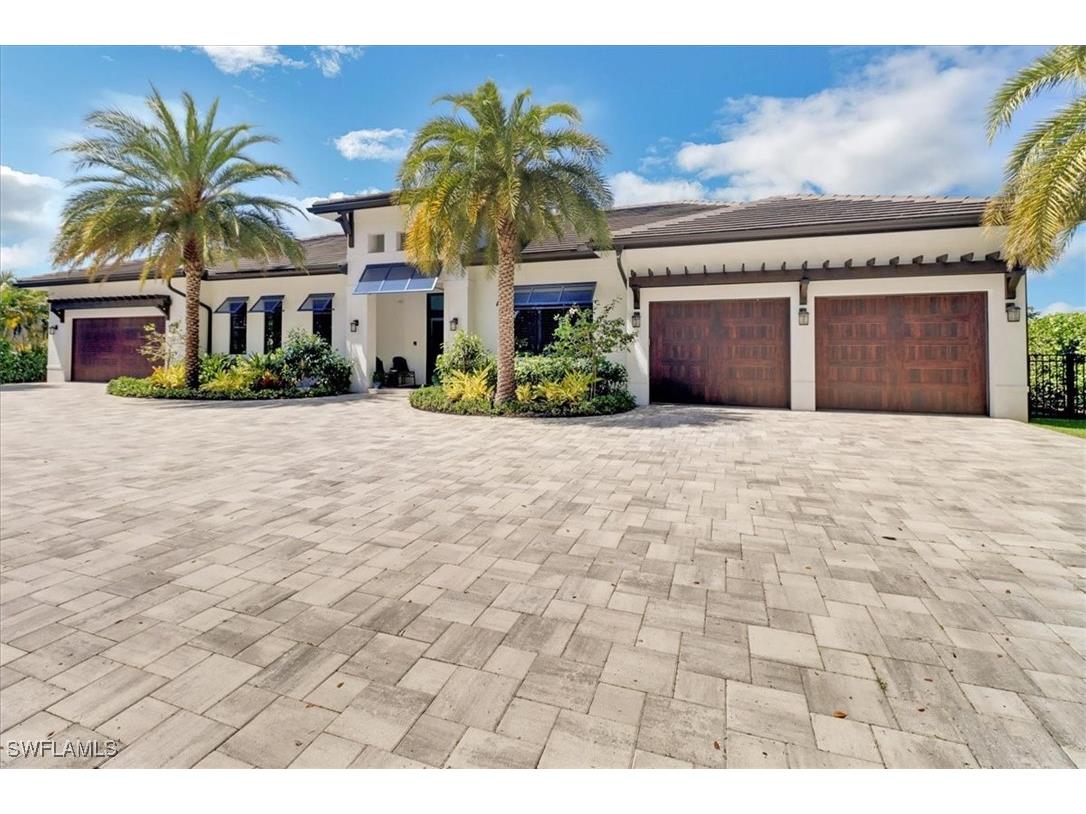 1425 Crayton Road Naples FL 34102 224089950 image1