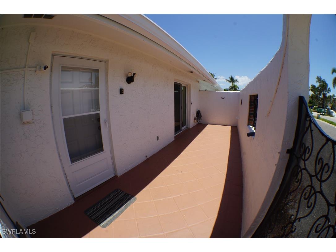 1425 Curlew Avenue #2-1 Naples FL 34102 226000814 image32