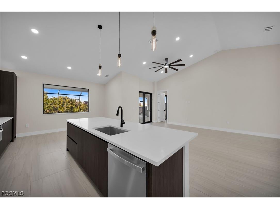 1425 NE 2nd Street Cape Coral FL 33909 2026006829 image11