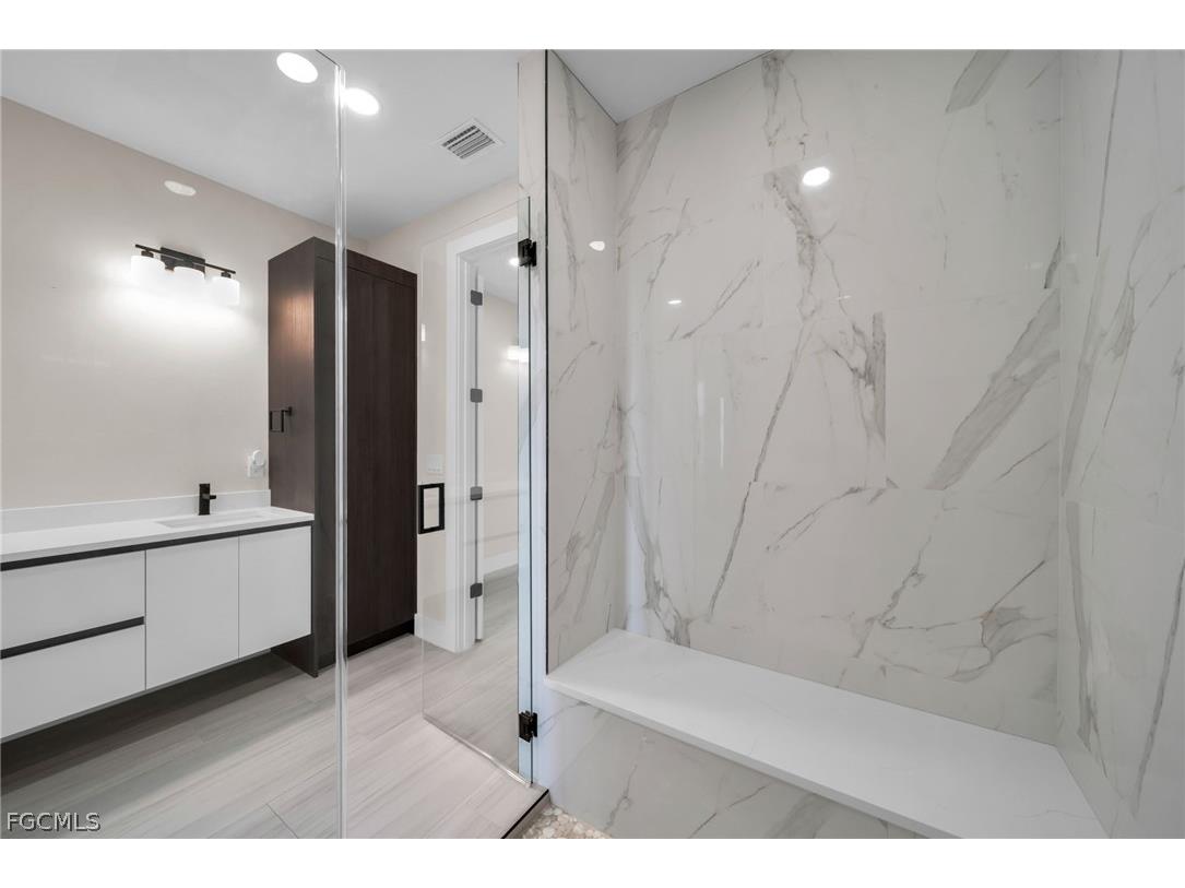 1425 NE 2nd Street Cape Coral FL 33909 2026006829 image32