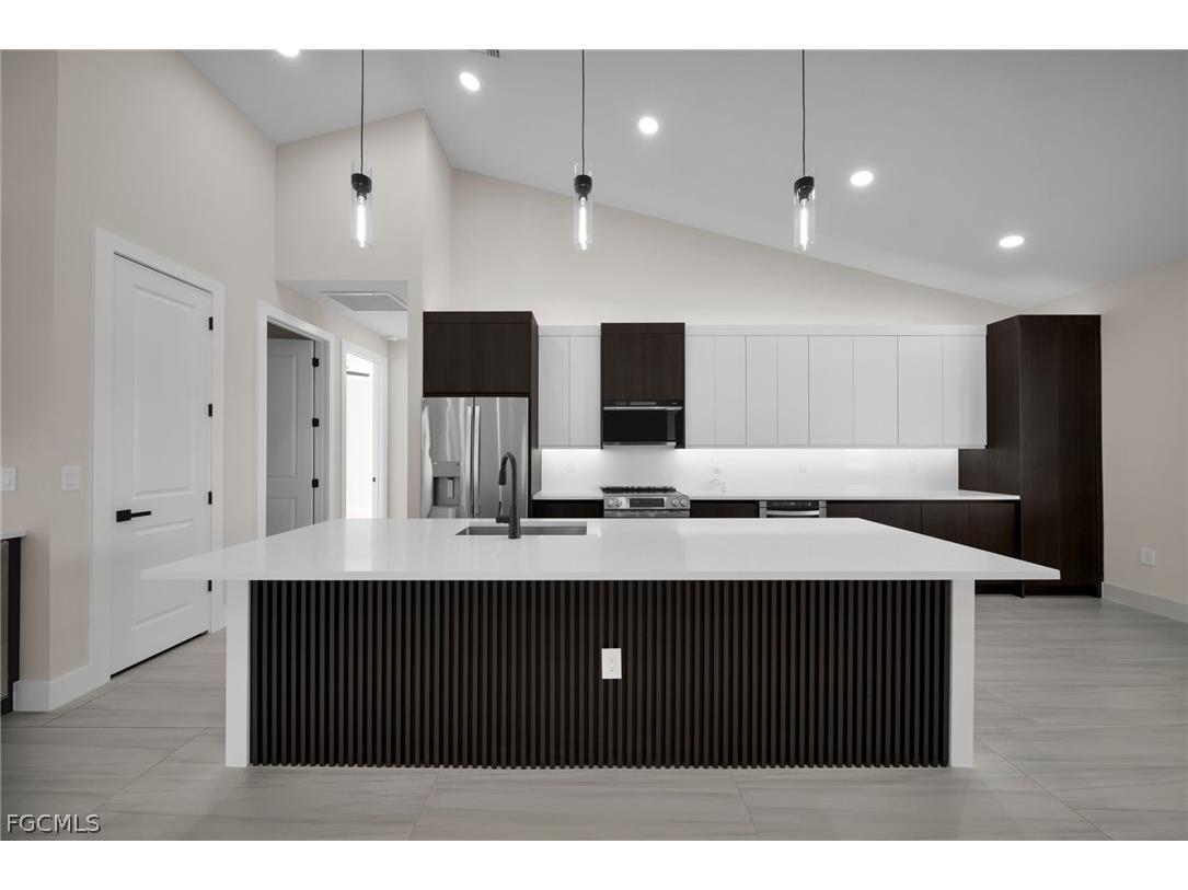 1425 NE 2nd Street Cape Coral FL 33909 2026006829 image8