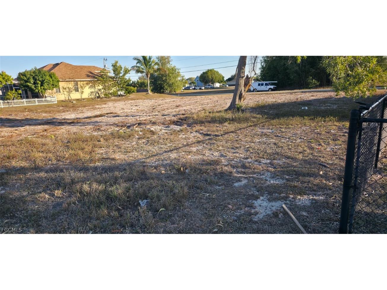 1425 NW 15th Terrace Cape Coral FL 33993 2026005788 image1