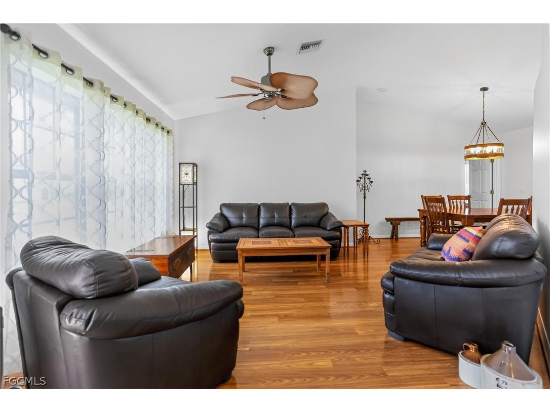 1425 SE 21st Terrace Cape Coral FL 33990 2026000251 image15