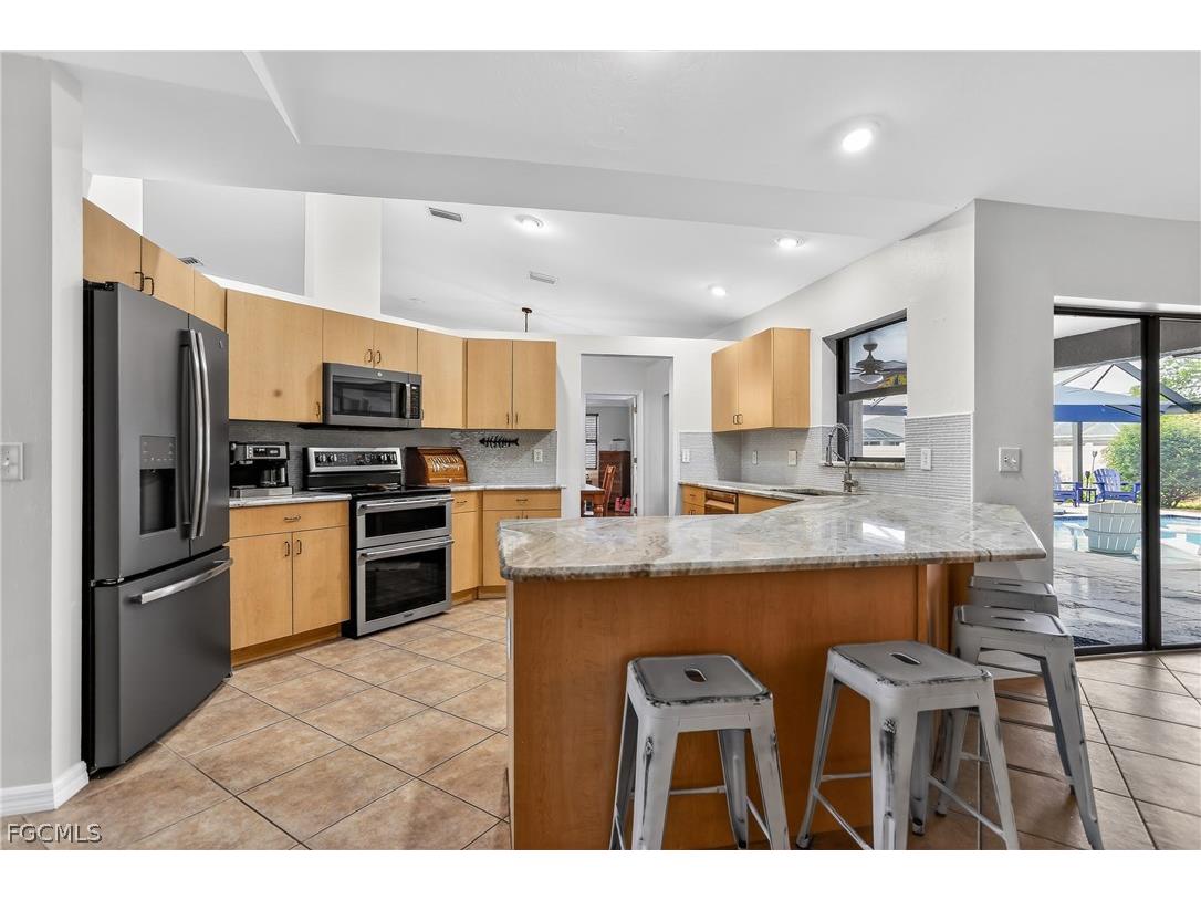 1425 SE 21st Terrace Cape Coral FL 33990 2026000251 image4