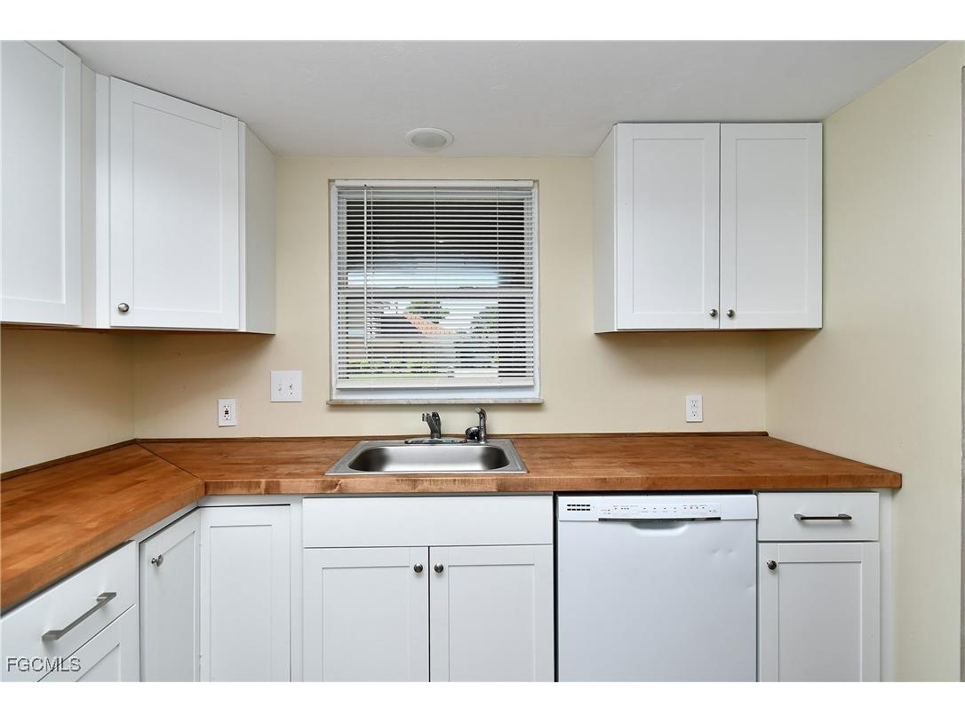 1425 SE 25th Lane Cape Coral FL 33904 225062615 image12