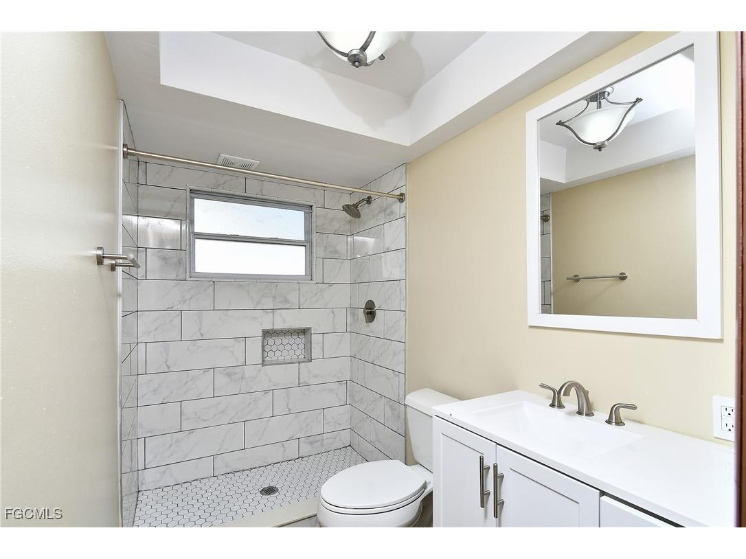 1425 SE 25th Lane Cape Coral FL 33904 225062615 image8