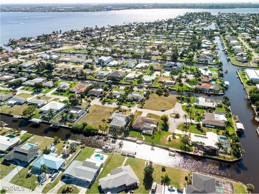 1425 Venetian Court Cape Coral FL 33904 2025024429 image11