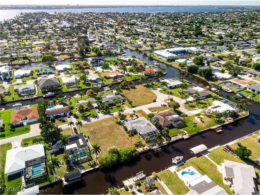 1425 Venetian Court Cape Coral FL 33904 2025024429 image12