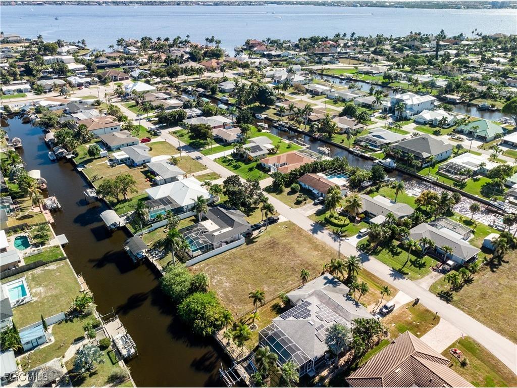 1425 Venetian Court Cape Coral FL 33904 2025024429 image9