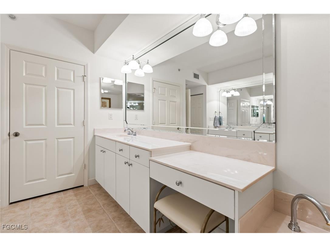 14250 Royal Harbour Court #913 Fort Myers FL 33908 2025015939 image20