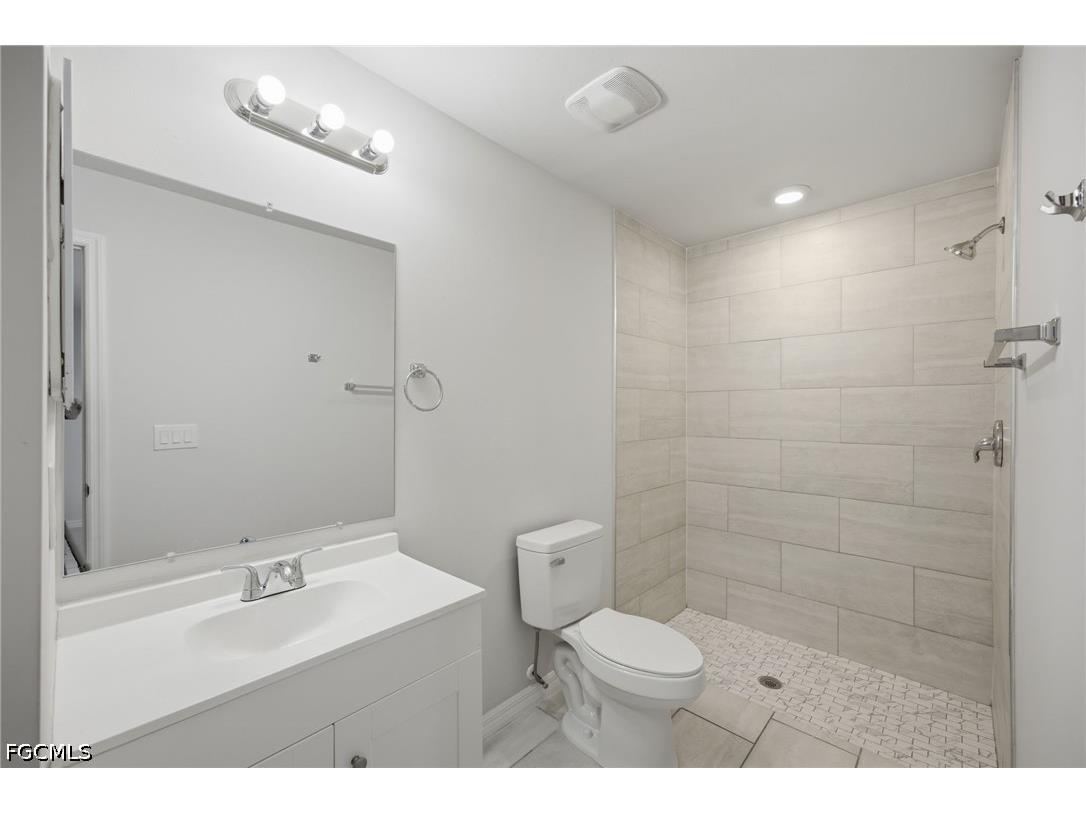 1426/1428 Cape Coral Parkway W Cape Coral FL 33914 2026000767 image15