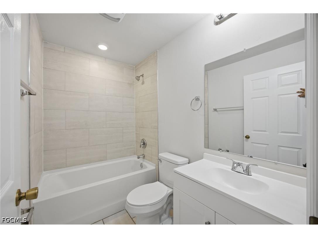 1426/1428 Cape Coral Parkway W Cape Coral FL 33914 2026000767 image16