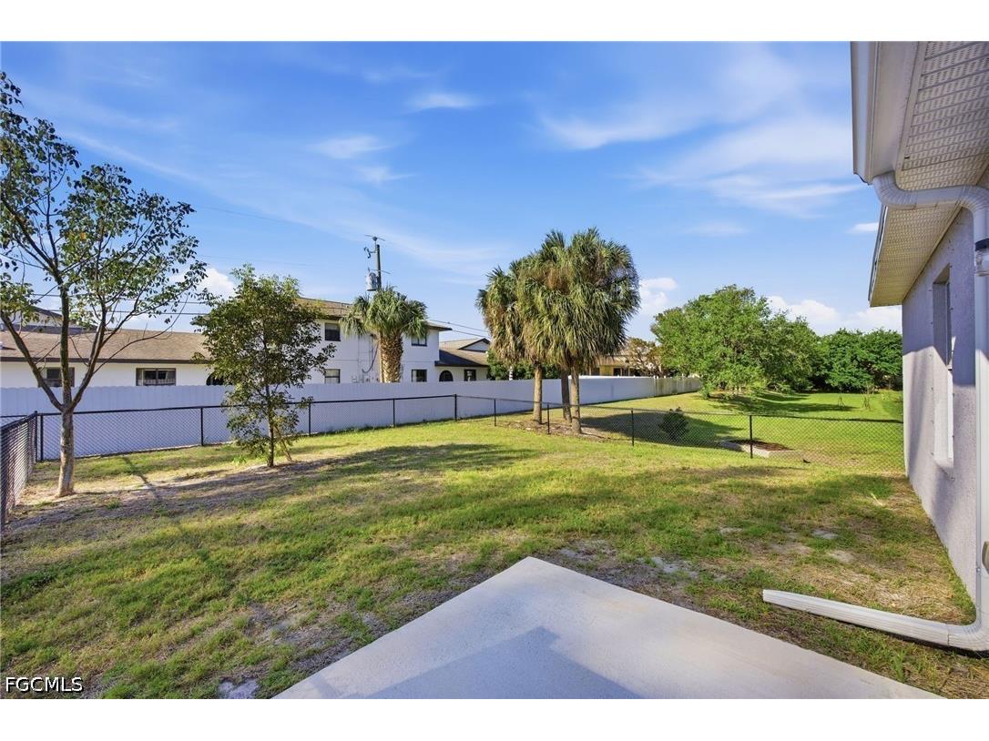 1426/1428 Cape Coral Parkway W Cape Coral FL 33914 2026000767 image18