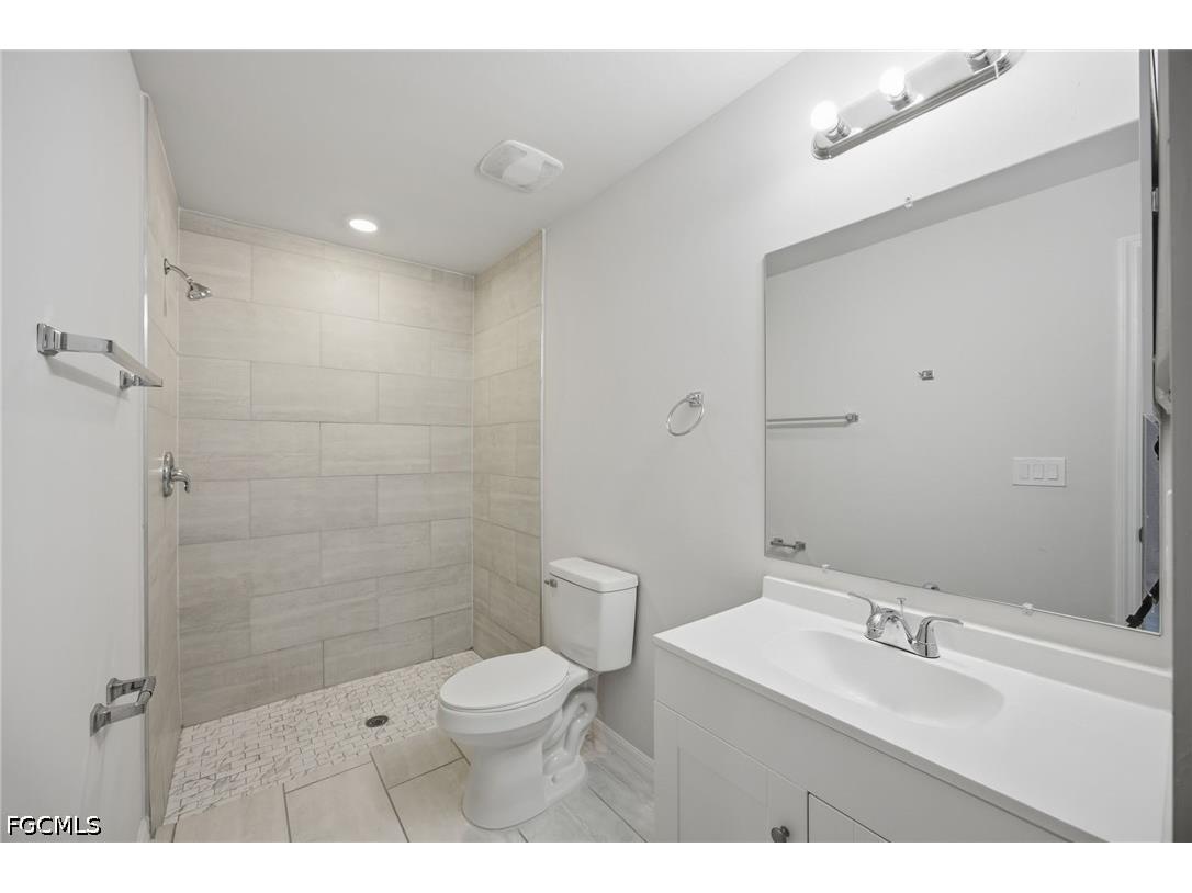 1426/1428 Cape Coral Parkway W Cape Coral FL 33914 2026000767 image37